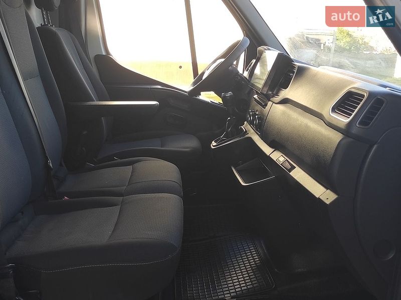 Грузовой фургон Renault Master 2021 в Дубно
