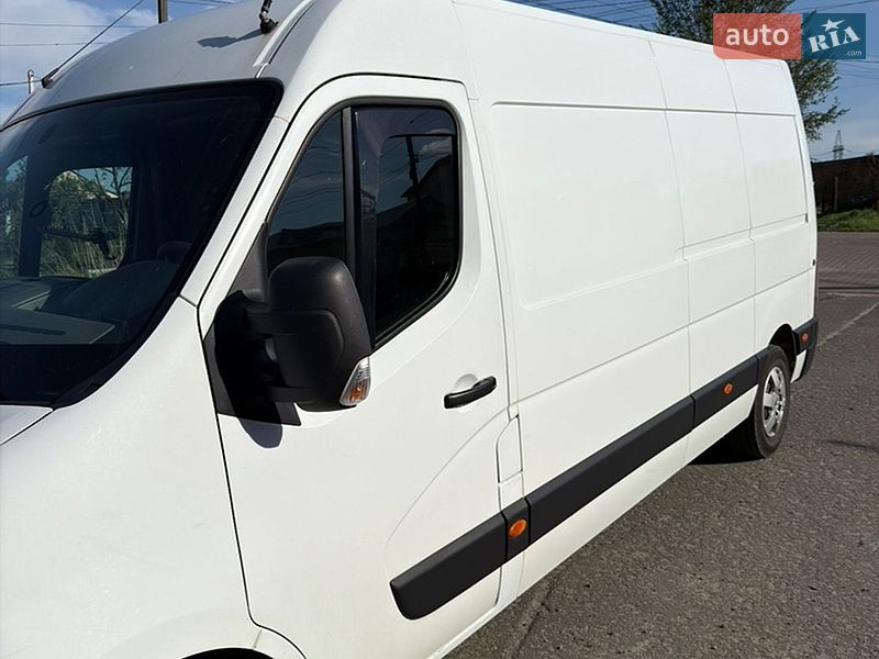 Грузовой фургон Renault Master 2016 в Львове
