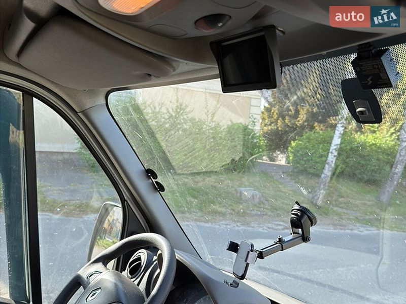 Грузовой фургон Renault Master 2016 в Львове