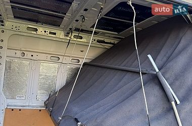 Грузовой фургон Renault Master 2016 в Львове