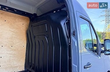 Грузовой фургон Renault Master 2022 в Киеве