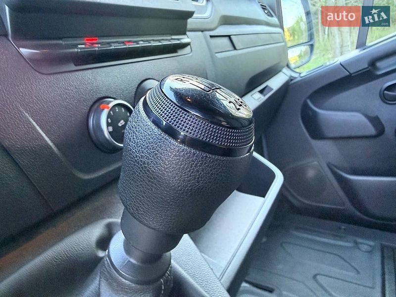 Грузовой фургон Renault Master 2022 в Киеве
