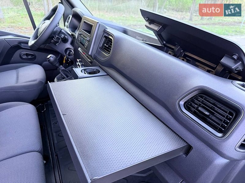 Грузовой фургон Renault Master 2022 в Киеве