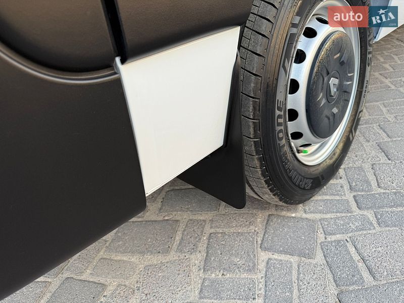 Грузовой фургон Renault Master 2018 в Дубно