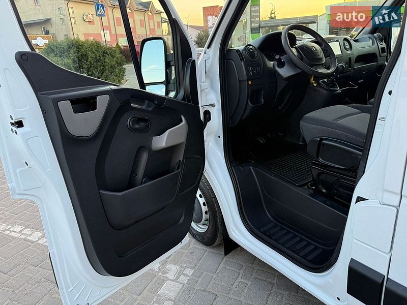 Грузовой фургон Renault Master 2018 в Дубно