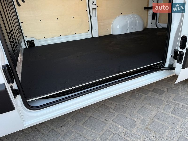 Грузовой фургон Renault Master 2018 в Дубно