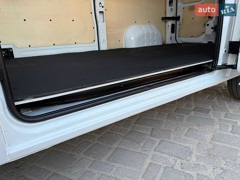 Грузовой фургон Renault Master 2018 в Дубно