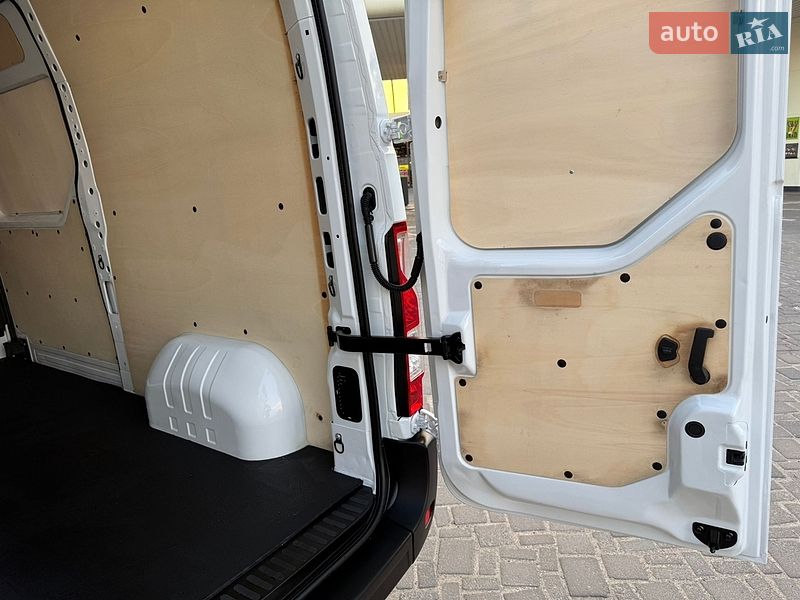 Грузовой фургон Renault Master 2018 в Дубно