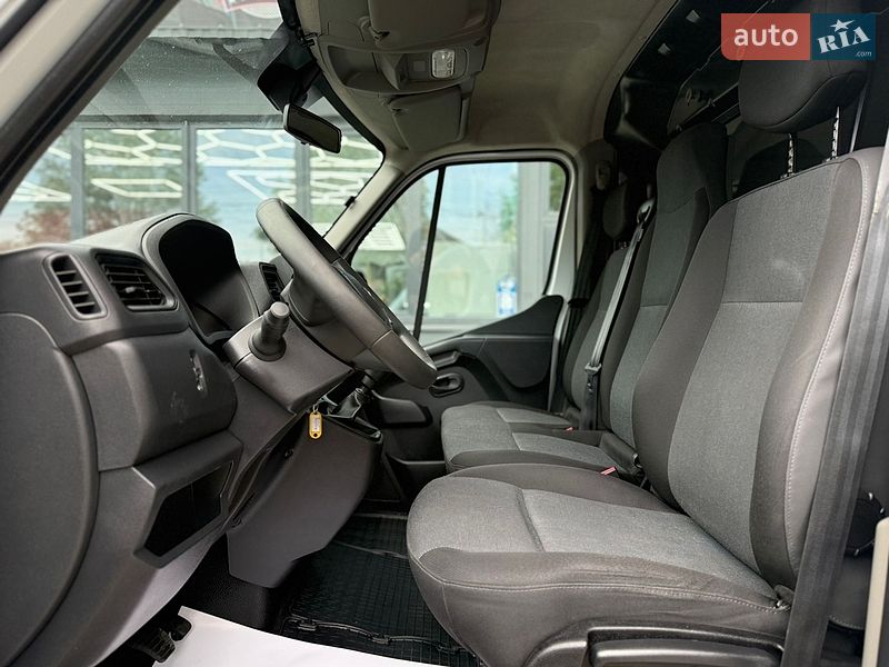Грузовой фургон Renault Master 2021 в Черновцах