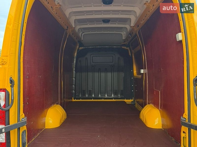 Грузовой фургон Renault Master 2018 в Дубно