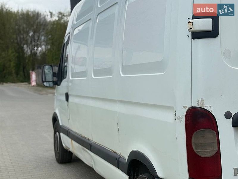 Вантажний фургон Renault Master 2006 в Луцьку
