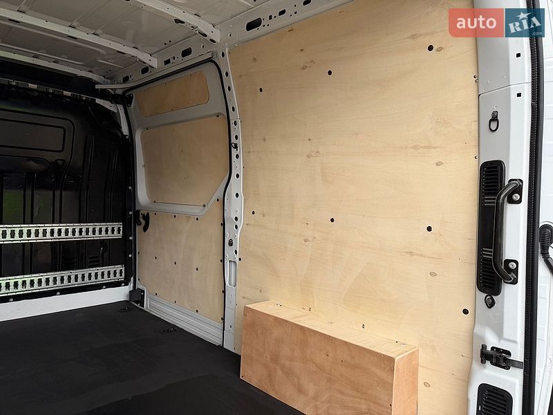 Грузовой фургон Renault Master 2021 в Дубно