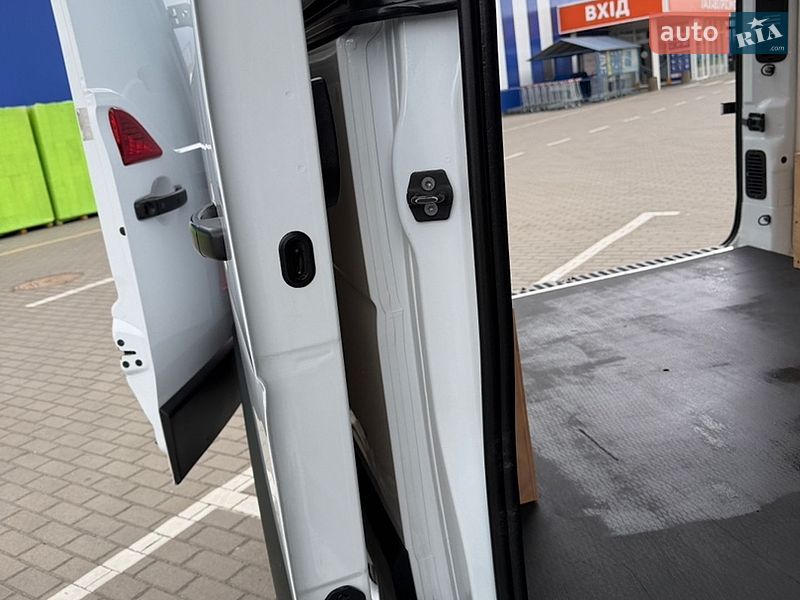 Грузовой фургон Renault Master 2021 в Дубно
