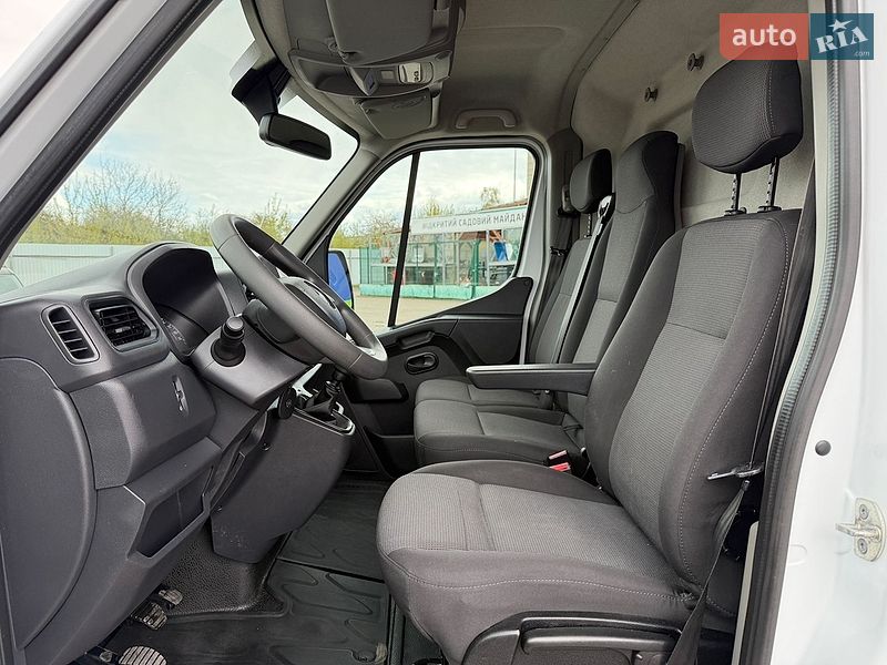 Грузовой фургон Renault Master 2021 в Дубно