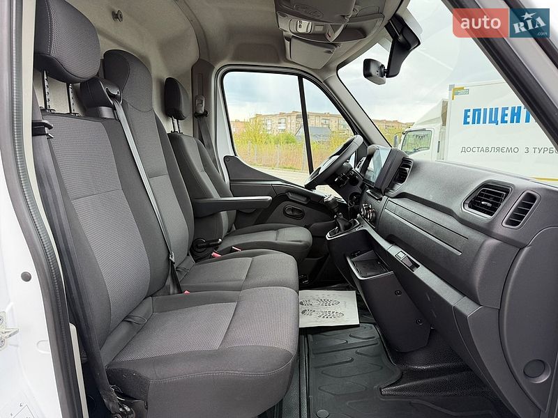Грузовой фургон Renault Master 2021 в Дубно