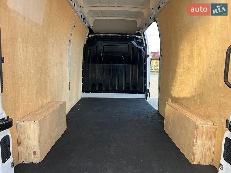 Вантажний фургон Renault Master 2021 в Дубні