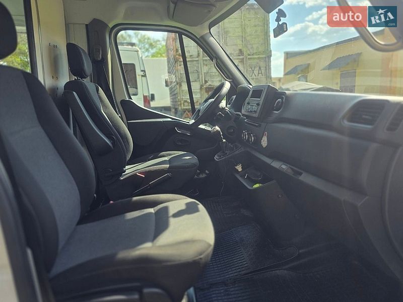 Вантажний фургон Renault Master 2022 в Харкові