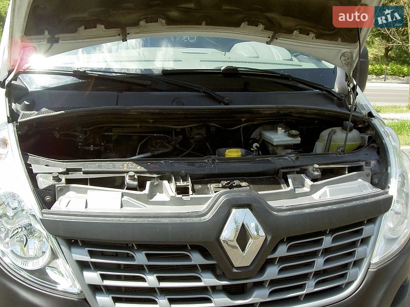Вантажний фургон Renault Master 2017 в Львові