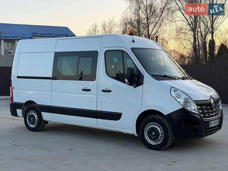 Грузопассажирский фургон Renault Master 2016 в Дубно