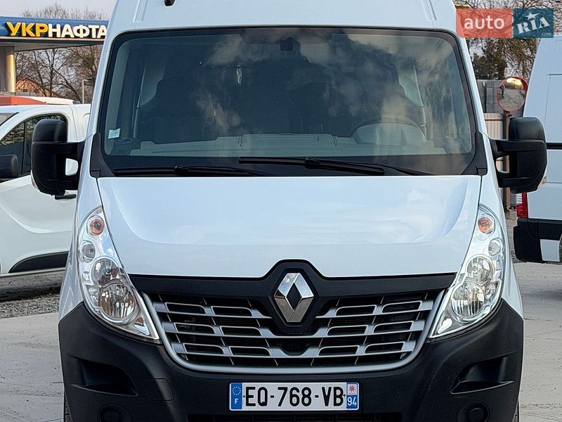 Грузопассажирский фургон Renault Master 2017 в Луцке