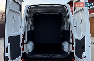 Грузопассажирский фургон Renault Master 2017 в Луцке