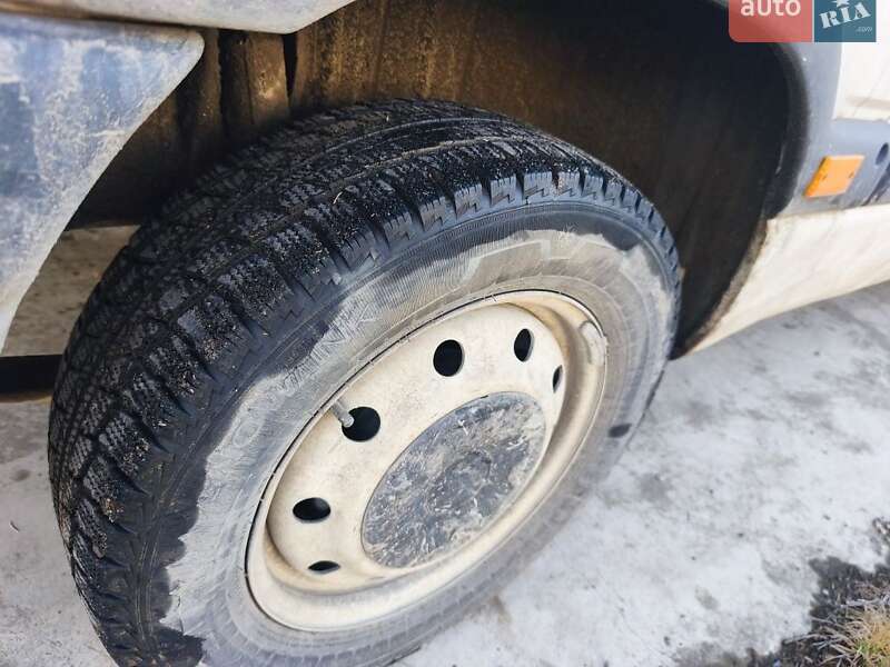 Мінівен Renault Master 2004 в Сваляві