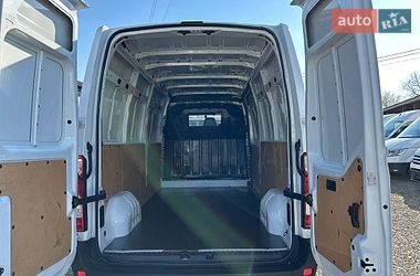 Грузовой фургон Renault Master 2018 в Хусте