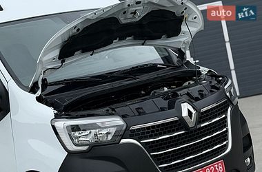 Вантажний фургон Renault Master 2020 в Дубні