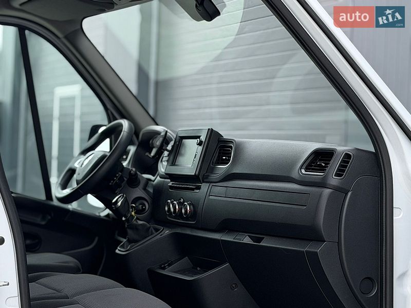 Вантажний фургон Renault Master 2020 в Дубні