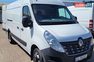 Вантажний фургон Renault Master 2015 в Чернівцях