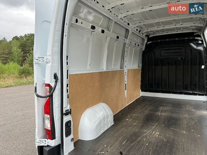 Вантажний фургон Renault Master 2023 в Ковелі