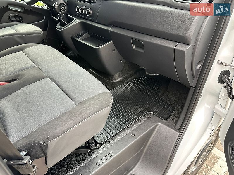 Грузовой фургон Renault Master 2021 в Дубно