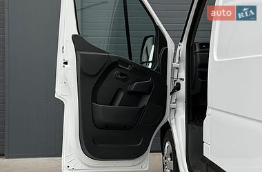 Грузовой фургон Renault Master 2022 в Дубно
