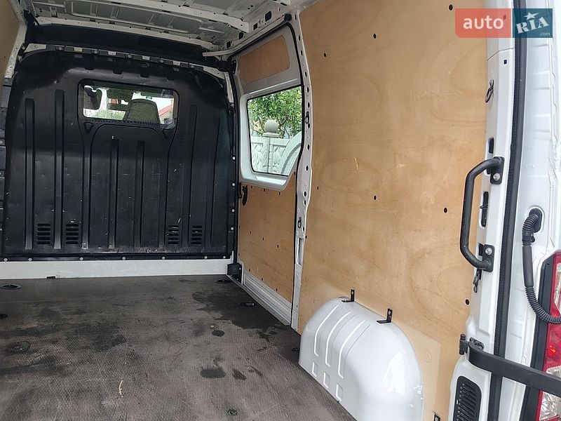 Вантажний фургон Renault Master 2022 в Дубні