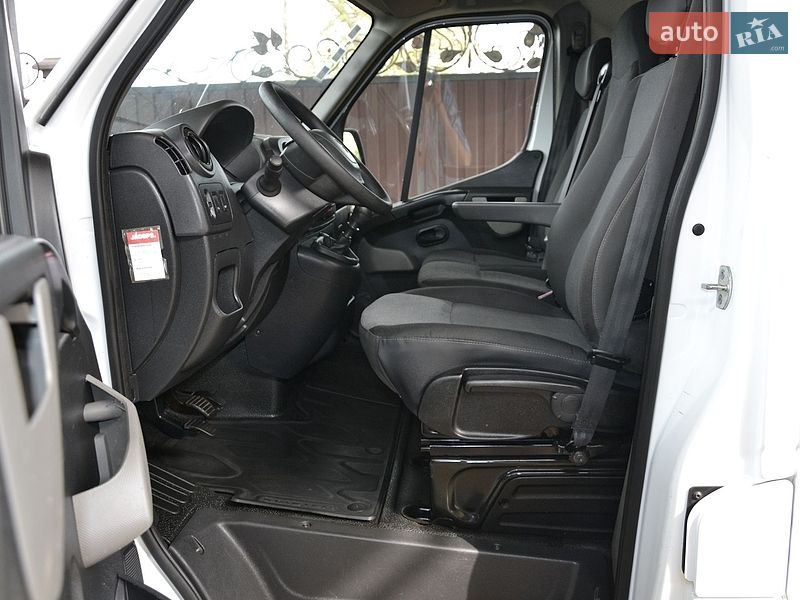 Вантажний фургон Renault Master 2018 в Полтаві