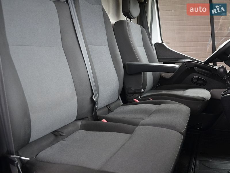 Вантажний фургон Renault Master 2018 в Полтаві