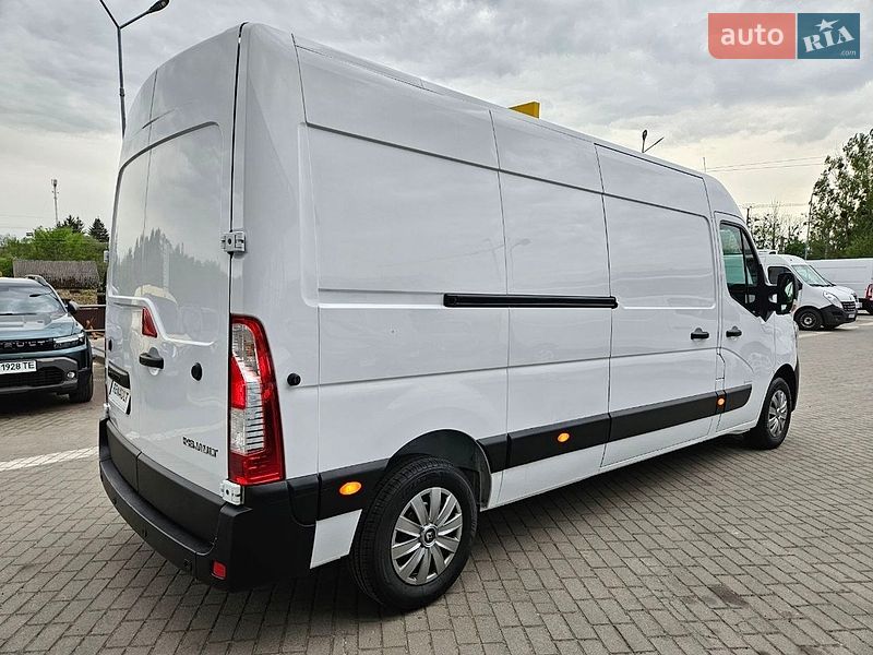 Вантажний фургон Renault Master 2022 в Львові