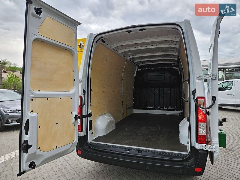Вантажний фургон Renault Master 2022 в Львові