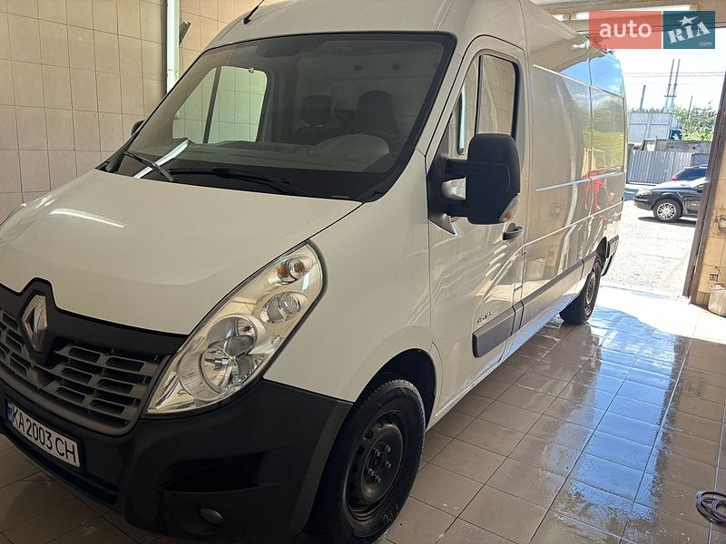 Грузовой фургон Renault Master 2015 в Киеве