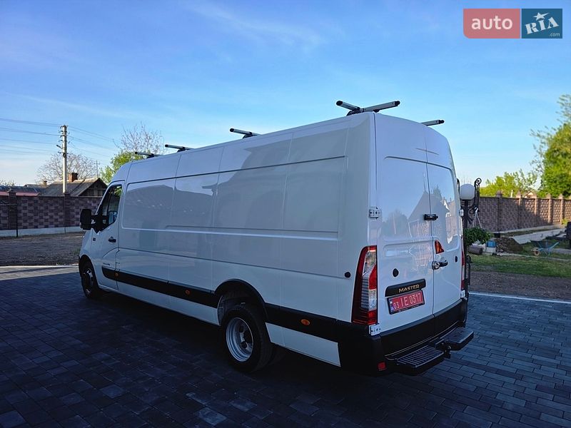 Грузовой фургон Renault Master 2018 в Дубно