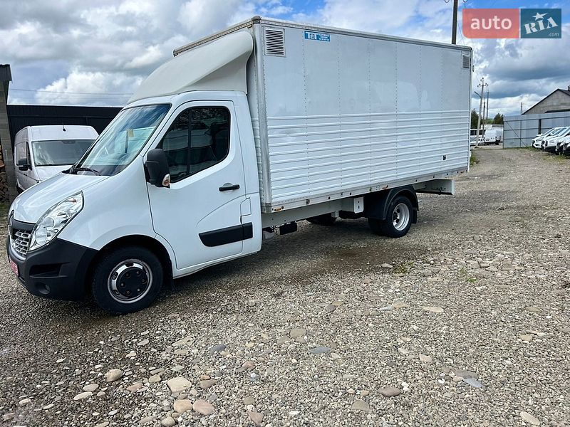 Грузовой фургон Renault Master 2018 в Хусте