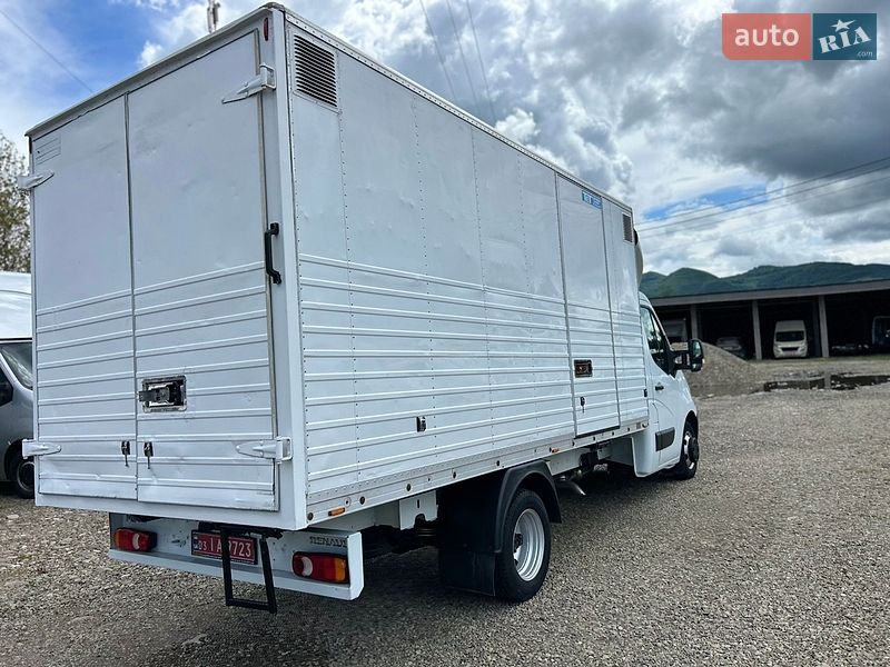 Грузовой фургон Renault Master 2018 в Хусте