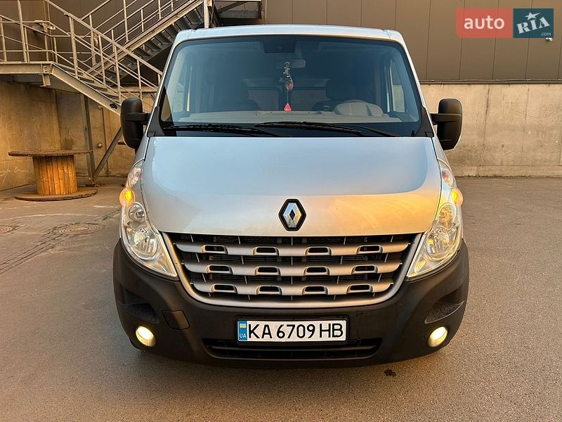 Минивэн Renault Master 2013 в Киеве