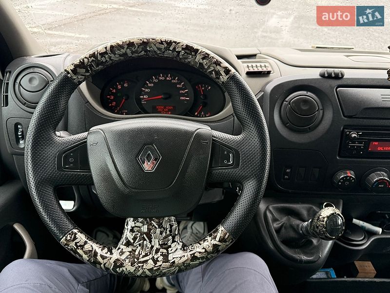 Вантажний фургон Renault Master 2016 в Ковелі