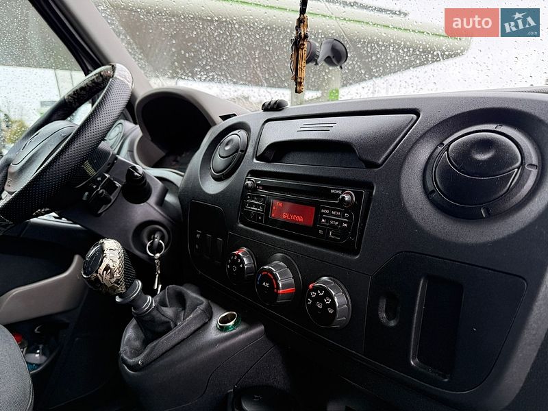 Вантажний фургон Renault Master 2016 в Ковелі