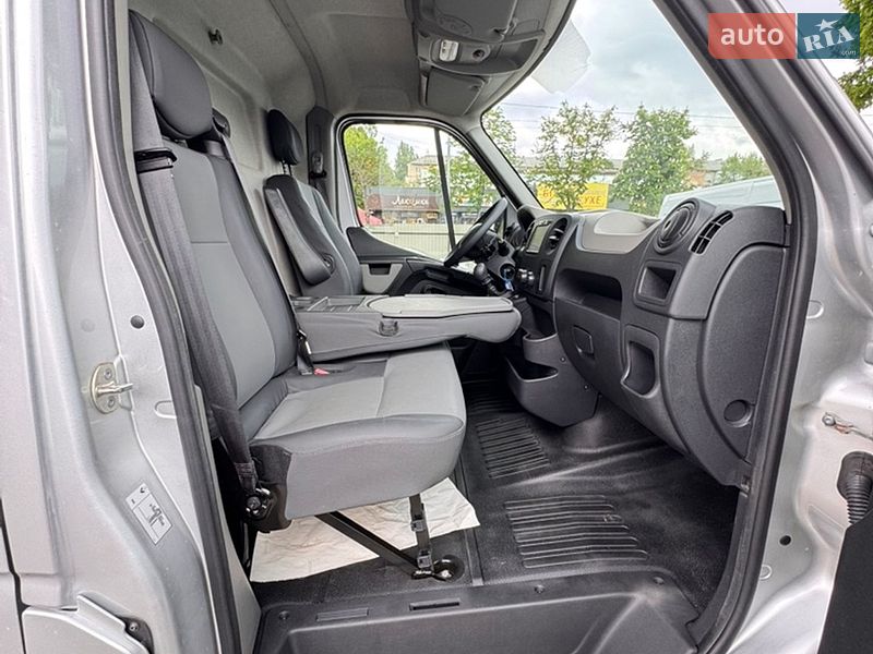 Грузовой фургон Renault Master 2017 в Киеве