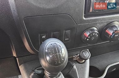 Грузовой фургон Renault Master 2017 в Гребенках