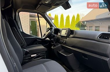 Вантажний фургон Renault Master 2022 в Радивиліві