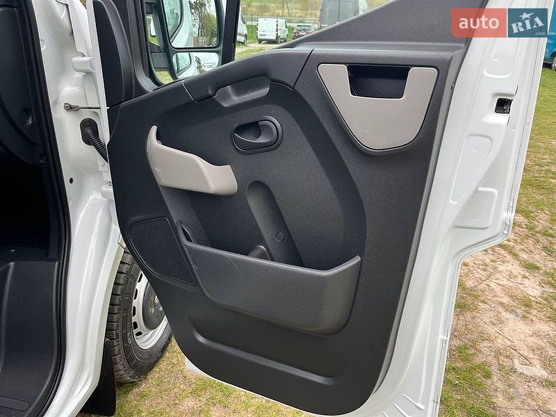 Вантажний фургон Renault Master 2018 в Дубні