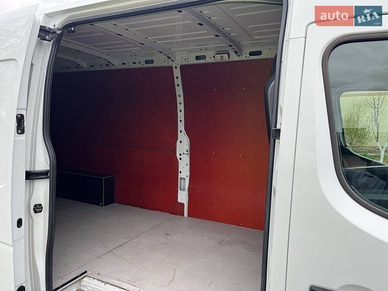 Вантажний фургон Renault Master 2018 в Дубні
